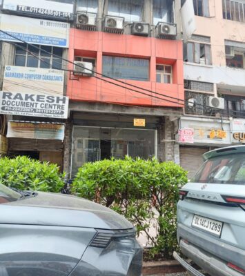 Commercial shows for rent in Laxmi Nagar