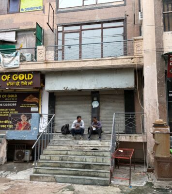 Noida sector 18 available for rent