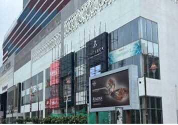 Noida 18 shop for rent