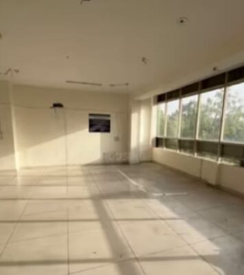 space for rent in Mukherjee Nagar
