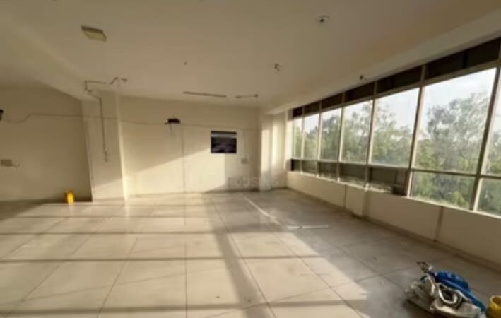 space for rent in Mukherjee Nagar