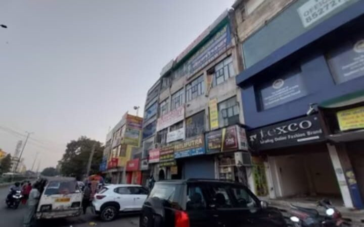 Space for rent in Laxmi Nagar