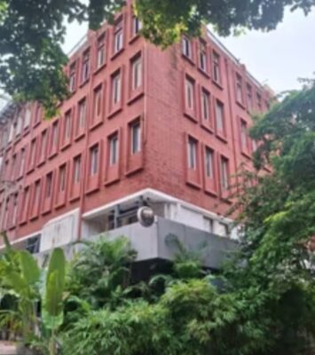 Space for rent in New Friends Colony delhi