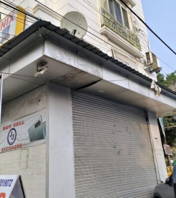 Corner shop for rent in Karol Bagh delhi