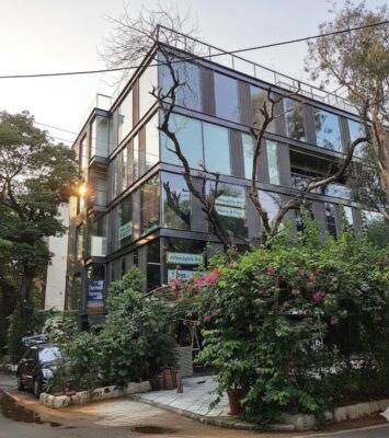 Commercial space for rent in Defence Colony delhi